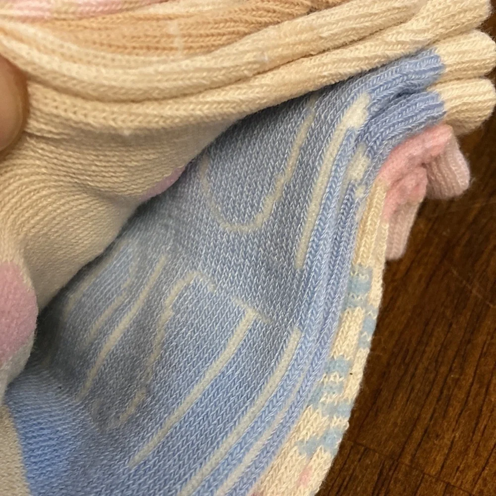 NWT! Rae Dunn GIRLS 10 PACK DONUT ANKLE SOCKS with 3 Bonus Hair Ties